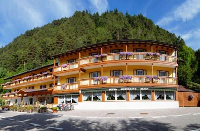 Hotel Zanon Ziano di Fiemme Dış mekan fotoğraf